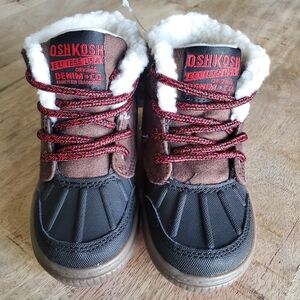 OshKosh B'gosh Toddler Brown and Black Boots NWT